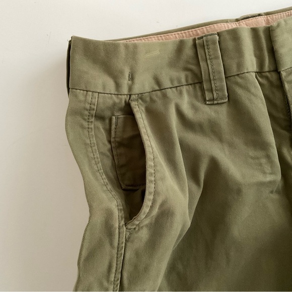 Banana Republic Roll Up Chino Short Sz 0 Olive Green Weekender Preppy - Picture 8 of 12